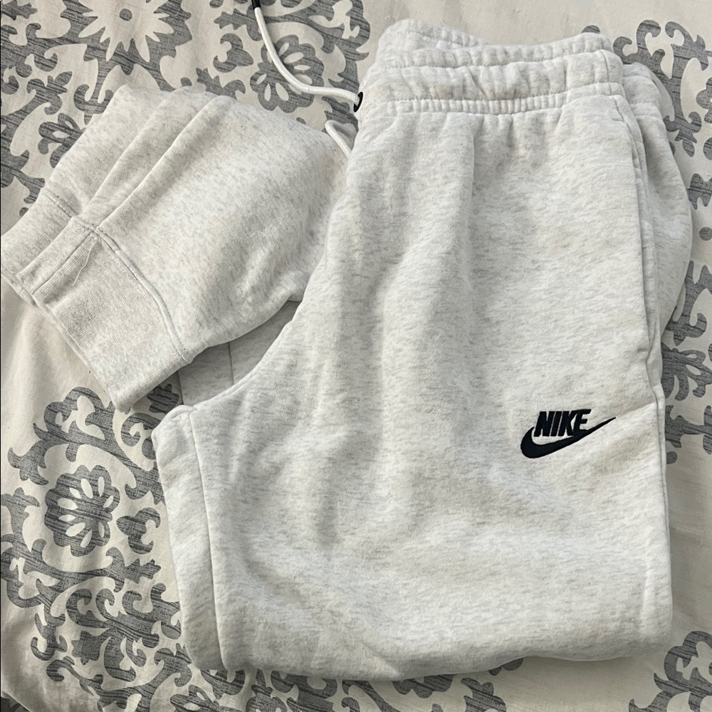 Nike joggers
